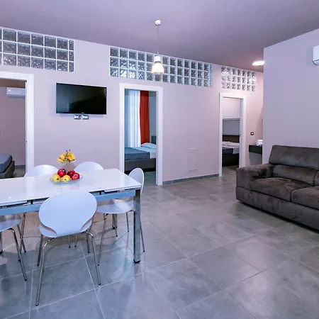 Eracle 4* Volla (Naples)