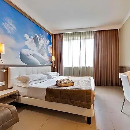 Eracle 4* Volla (Naples)